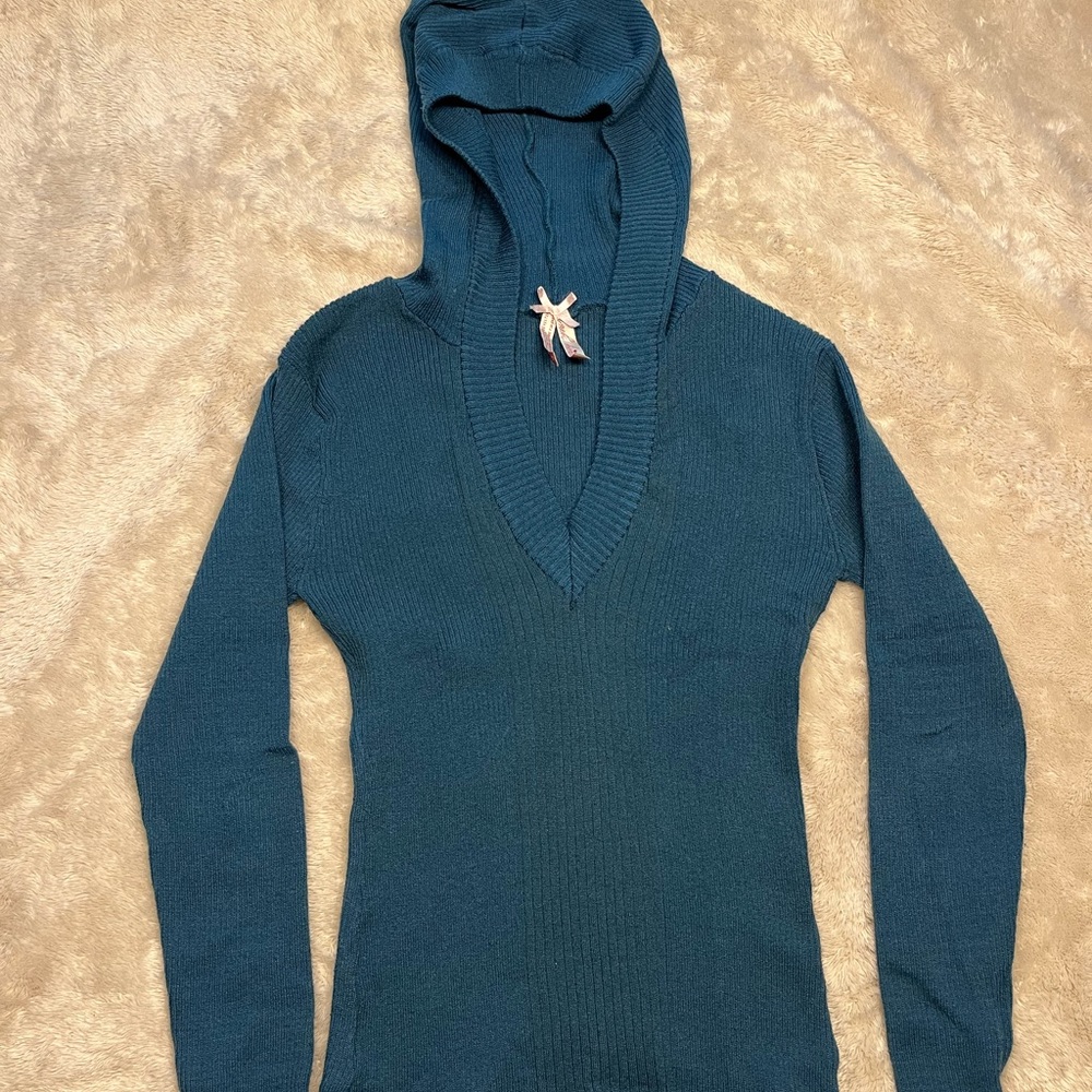 DEREK HEART Women’s Blue V-Neck Pullover Hooded Knit